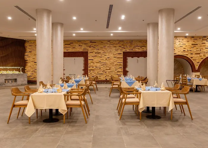 Utopia Blue Otel El Qoseir